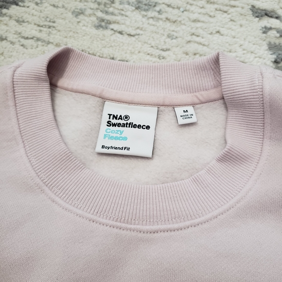 🆕️🎃NWT TNA Fleece Sweatshirt - Picture 5 of 7